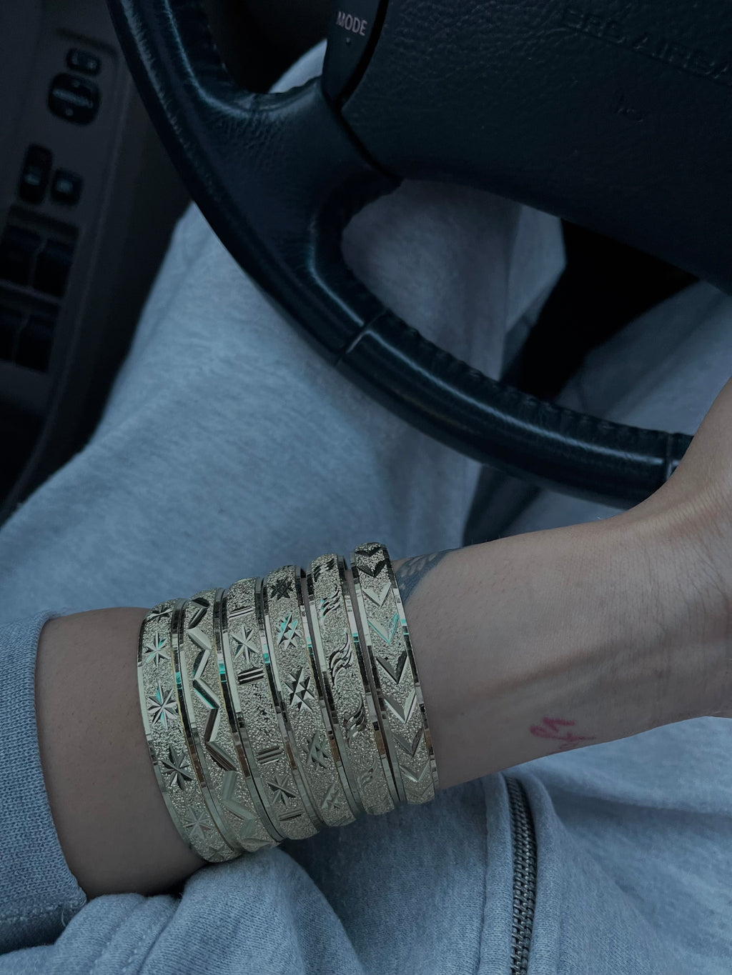 THICC BANGLES💞