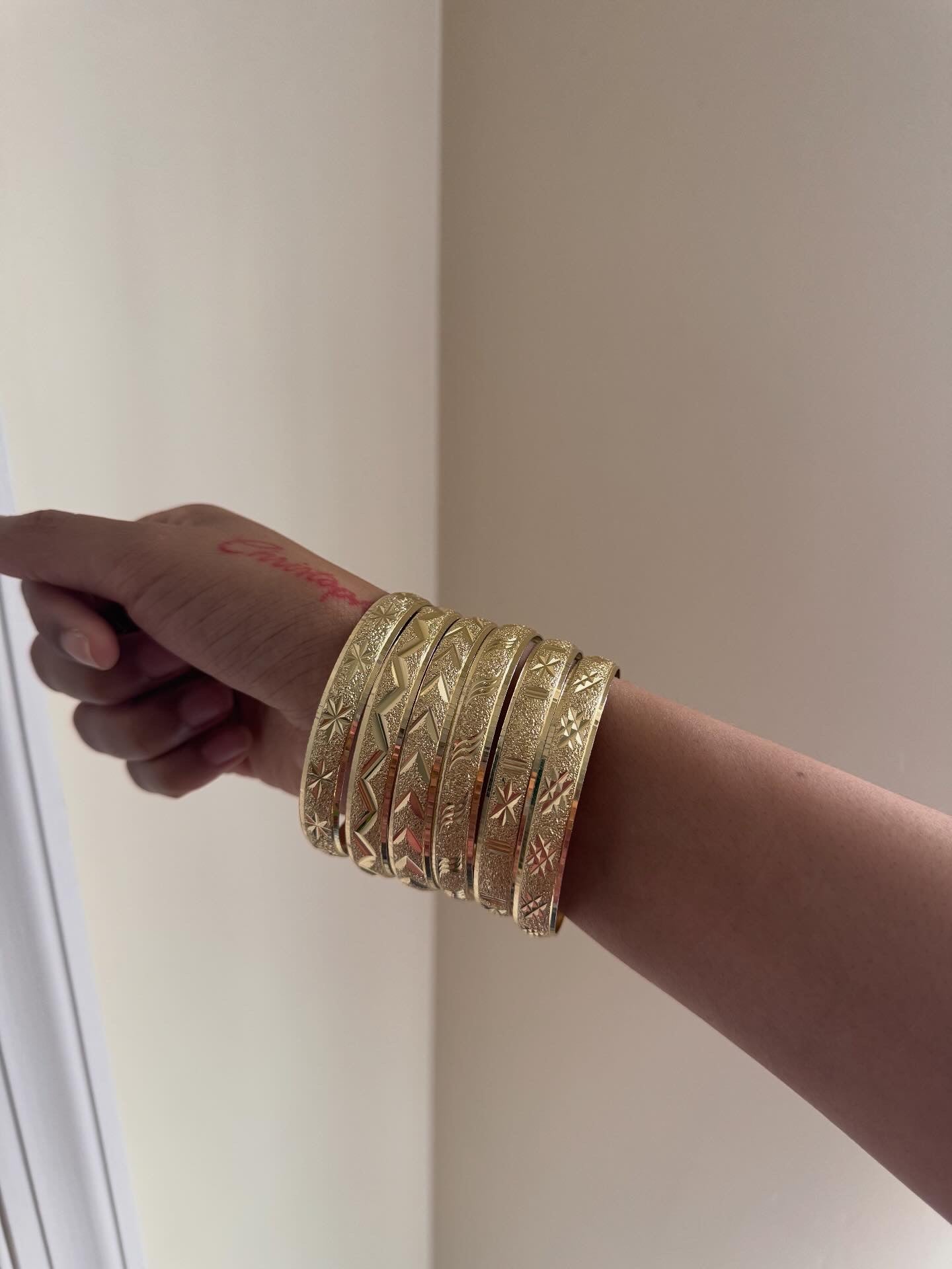 THICC BANGLES💞